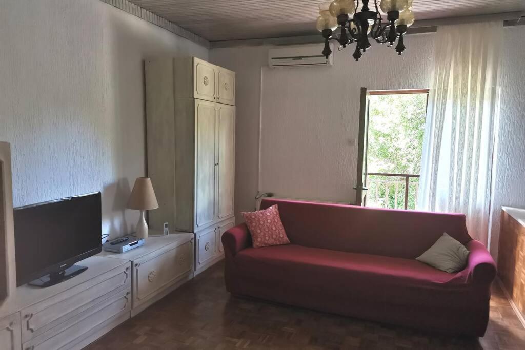 Apartment Sanja Near The Sea, Spacious And Green :) Pula Exterior foto